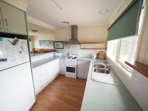 27 Beach Parade Sandy Point - Darwin Tourism 6