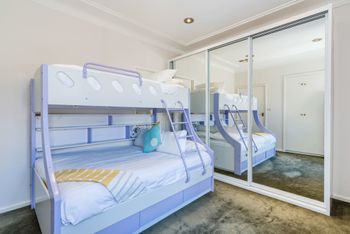 Spacious 4 Bedroom House The Hill - Darwin Tourism 3
