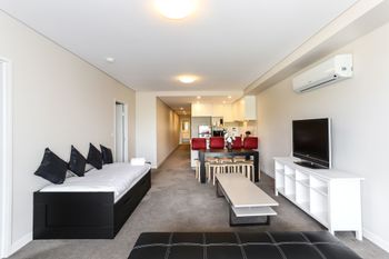 Spacious Apartment At Waitara - Darwin Tourism 2