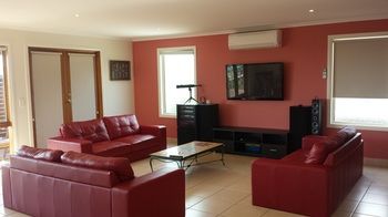 Holiday Makers - Darwin Tourism 1
