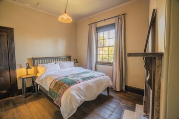 Hill End Historic Cottages - Darwin Tourism 3