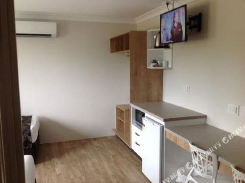 BEST WESTERN CASTLE LODGE MOTEL - Darwin Tourism 0
