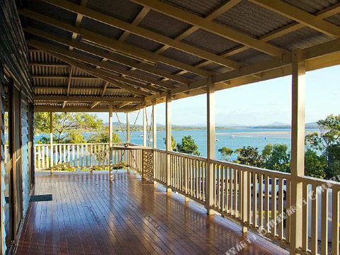 1770 Beach Accommodation Elliot Lodge - Darwin Tourism 2