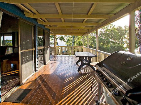 1770 Beach Accommodation Elliot Lodge - Darwin Tourism 5