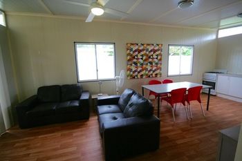 Beaches Of Byron - Darwin Tourism 4