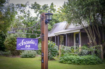 Arcadia Bed & Breakfast & Cottages - Darwin Tourism 0
