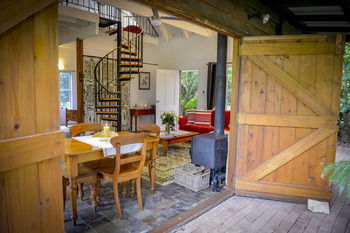 Arcadia Bed & Breakfast & Cottages - Darwin Tourism 6