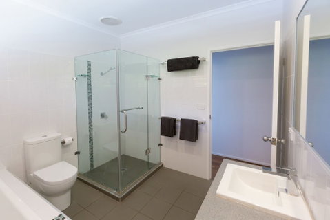 Casuarina 13 On Hamilton Island - Darwin Tourism 5