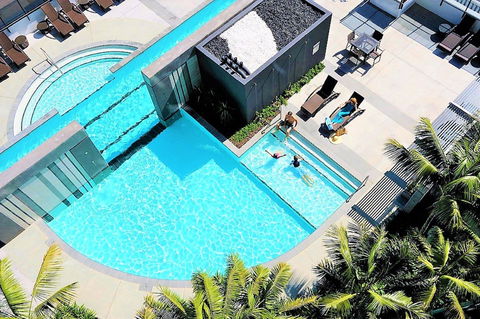 Oracle Resort - Holidays Gold Coast - Darwin Tourism 3