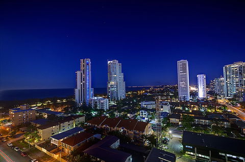 Oracle Resort - Holidays Gold Coast - Darwin Tourism 0