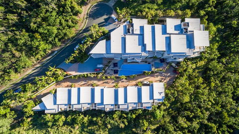 Azure Sea Whitsunday Resort - Darwin Tourism 1