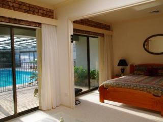 Batemans Bay Manor - Darwin Tourism 1