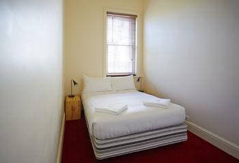 Whitehall Guesthouse Sorrento - Darwin Tourism 4