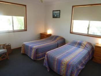 Sails Beach House Apartments Pottsville Beach - Darwin Tourism 2