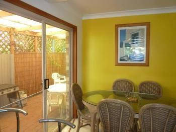 Sails Beach House Apartments Pottsville Beach - Darwin Tourism 3