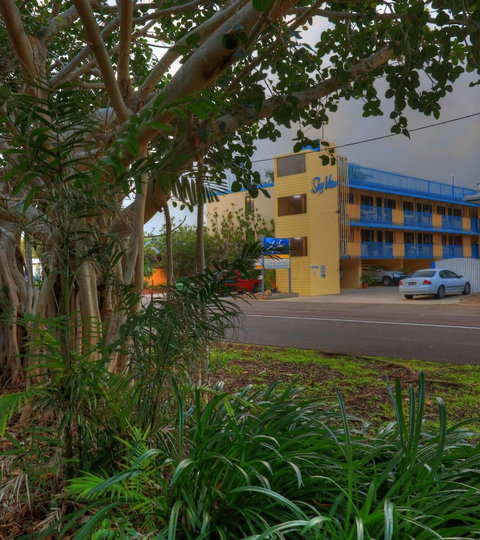 Sky View Units - Darwin Tourism 1