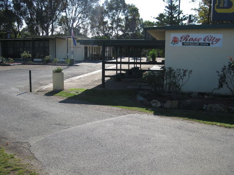 Rose City Motor Inn - Darwin Tourism 3