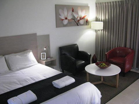 Clyde River Motor Inn - Darwin Tourism 1