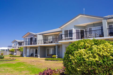 Meridian Beachside Apartments - Darwin Tourism 1