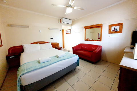 Ardeanal Motel West Wyalong - Darwin Tourism 6