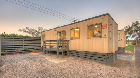 Glenwood Tourist Park & Motel - Darwin Tourism 1