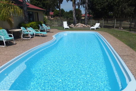 Lakes Entrance Country Cottages - Darwin Tourism 3