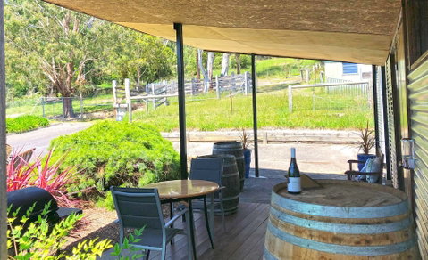 Valley Farm Vineyard Cottages - Darwin Tourism 1