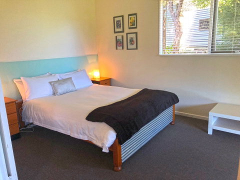 Valley Farm Vineyard Cottages - Darwin Tourism 5