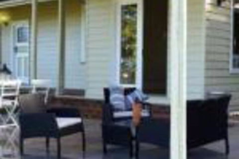 Eagles View Bed & Breakfast - Darwin Tourism 0