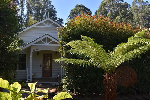 Gatehouse Cottage At Merrow Cottages - Mt Dandenong - Darwin Tourism 0