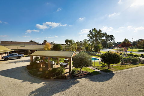 Statesman Motor Inn - Darwin Tourism 0