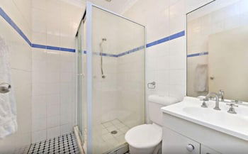 Sinclairs City Hostel - Darwin Tourism 0
