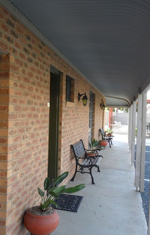 Settlement Motor Inn, Deniliquin - Darwin Tourism 2