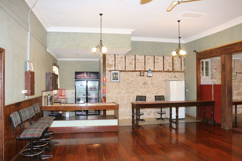 Priory Resort Hotel - Darwin Tourism 5