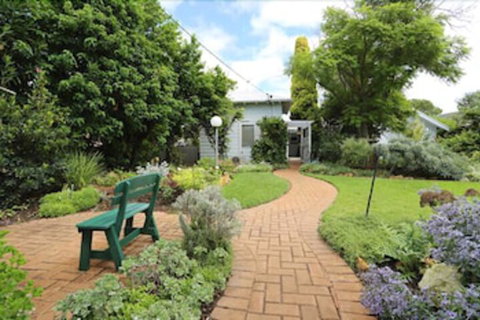Jacaranda Guest House - Darwin Tourism 0