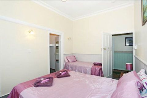 Jacaranda Guest House - Darwin Tourism 6