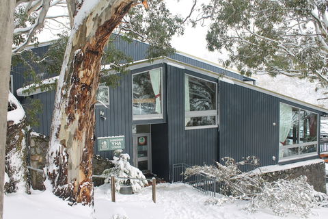 Thredbo YHA Hostel - Darwin Tourism 0