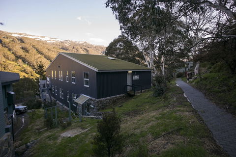 Thredbo YHA Hostel - Darwin Tourism 2