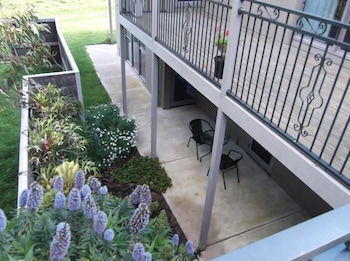 Swan Lake Guest House - Darwin Tourism 0