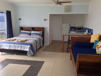 Cardwell Beachfront Motel - Darwin Tourism 2