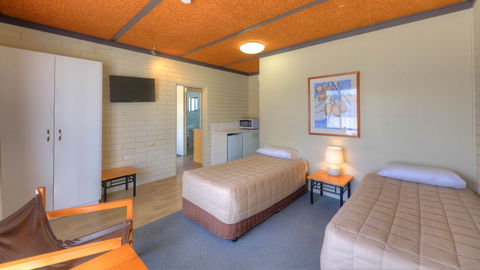 Motel Meneres - Darwin Tourism 5