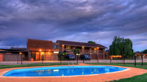 Motel Meneres - Darwin Tourism 2