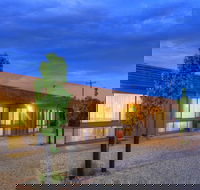 Motel Meneres - Darwin Tourism