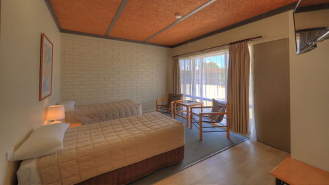 Motel Meneres - Darwin Tourism 4