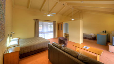 Motel Meneres - Darwin Tourism 6