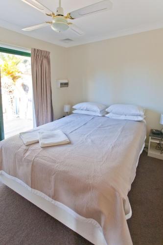 Wagga Wagga Beach Caravan Park - Darwin Tourism 3