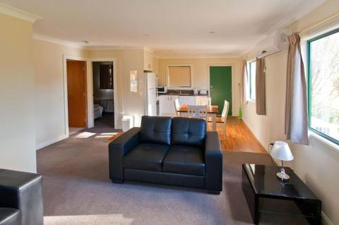Wagga Wagga Beach Caravan Park - Darwin Tourism 4
