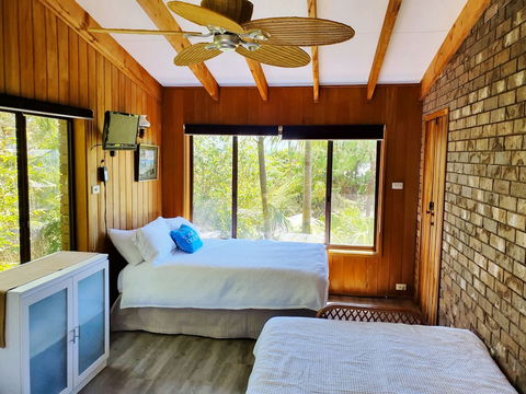 Marazul Paradise Beach House - Darwin Tourism 6