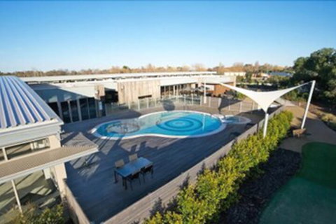 Broadbeach Inverloch Resort - Darwin Tourism 3