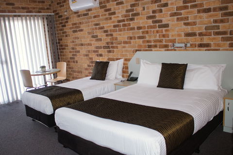 Golf Club Motor Inn Wingham - Darwin Tourism 5
